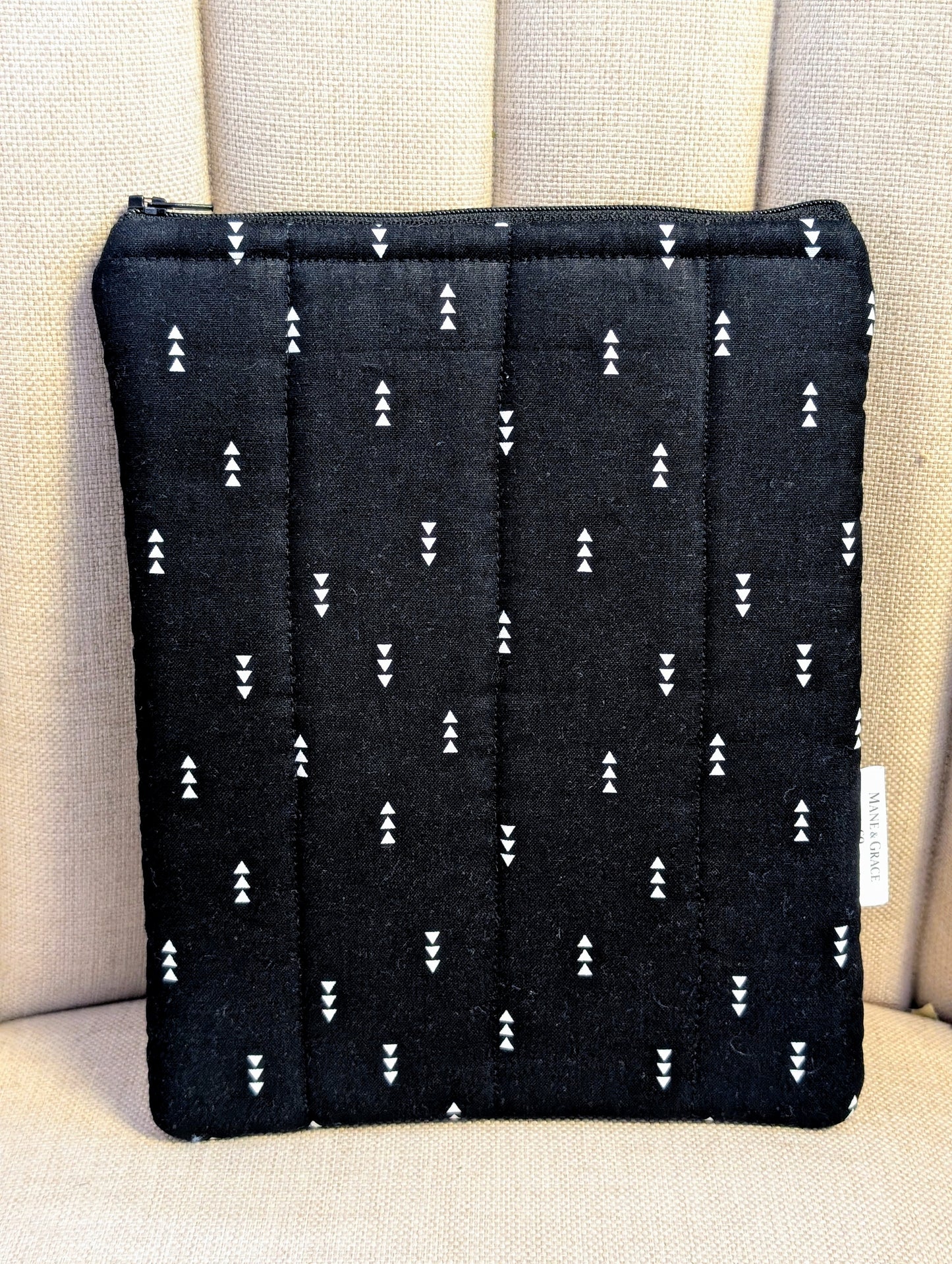 Black Arrow E-Reader Case